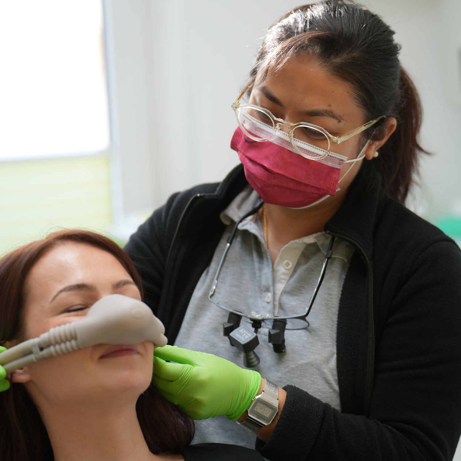 Lachgasbehandlung Zahnarzt Haelthy Smile Lachgasbehandlung